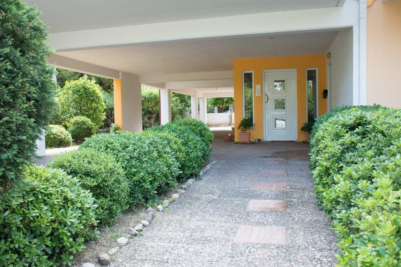 Cozy Maisonette กาเมนาวูร์ลา ภายนอก รูปภาพ
