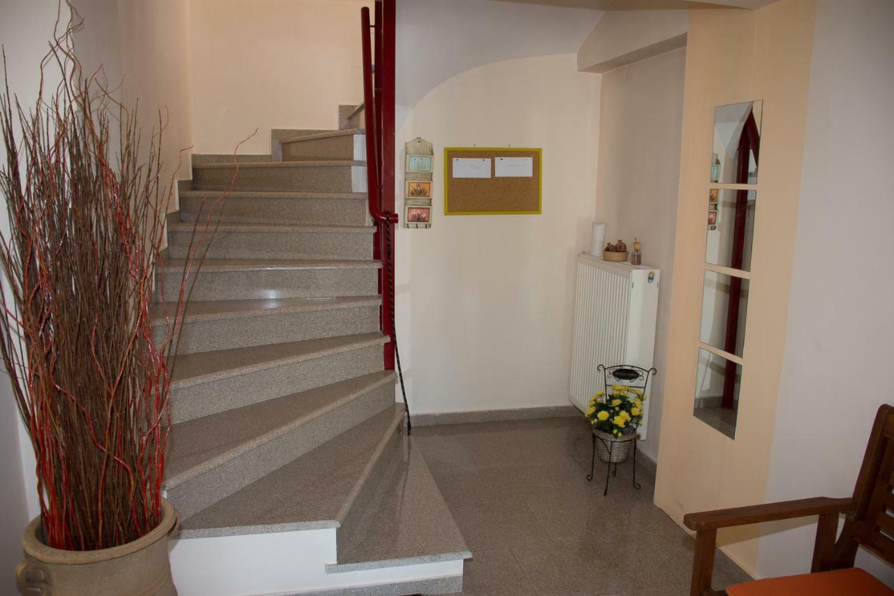Cozy Maisonette กาเมนาวูร์ลา ภายนอก รูปภาพ