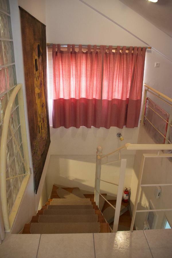 Cozy Maisonette กาเมนาวูร์ลา ภายนอก รูปภาพ